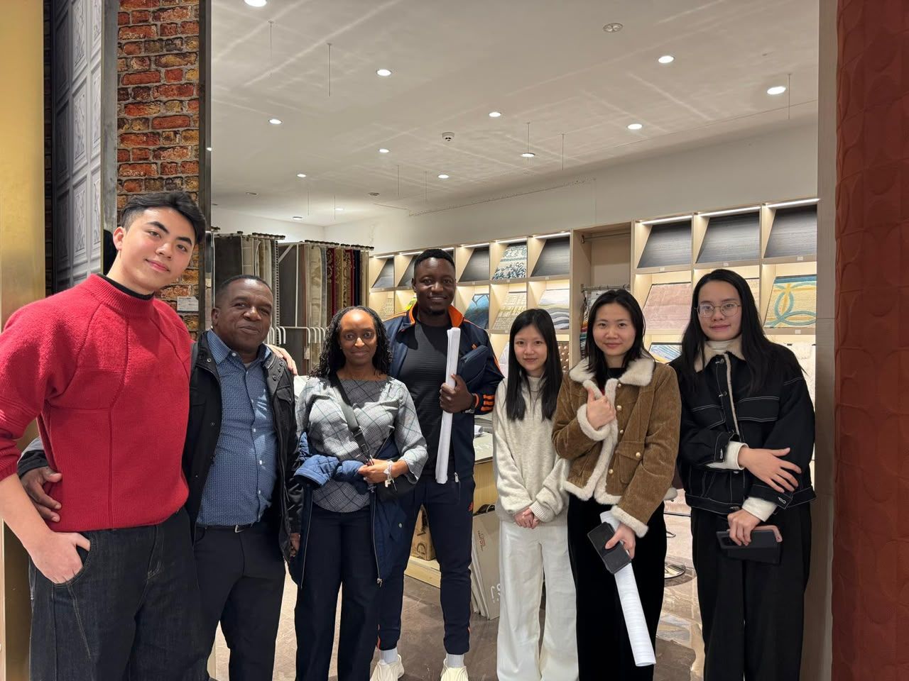 Vakanesu sourcing visit to a supplier showroom